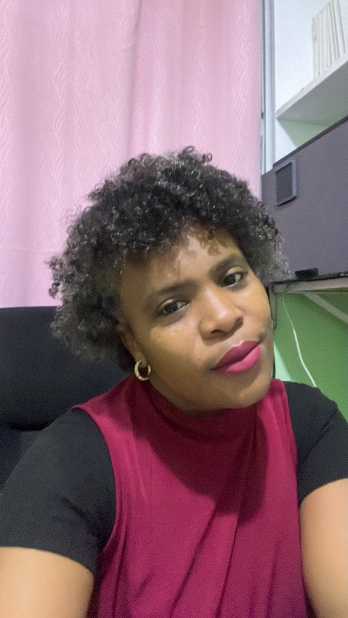 La mujer emocionalmente inteligente: una fuerza silenciosa que transforma